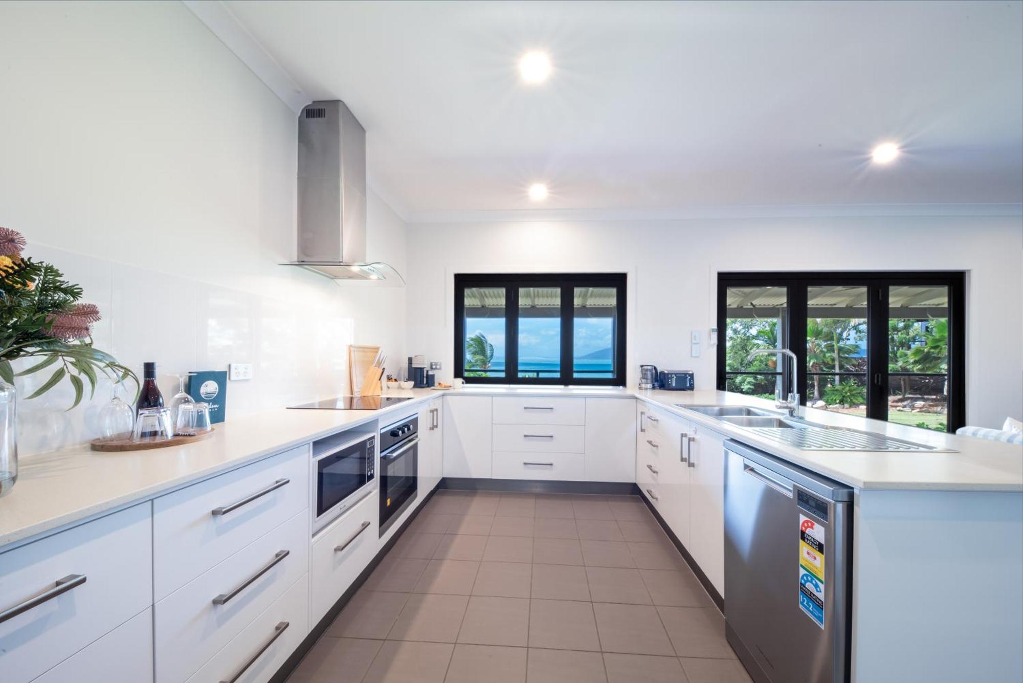 Freedom Shores Resort Airlie Beach Cannon Valley Exterior foto